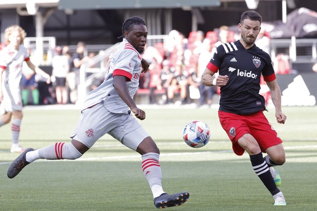 DC United routs Toronto FC, 7-1