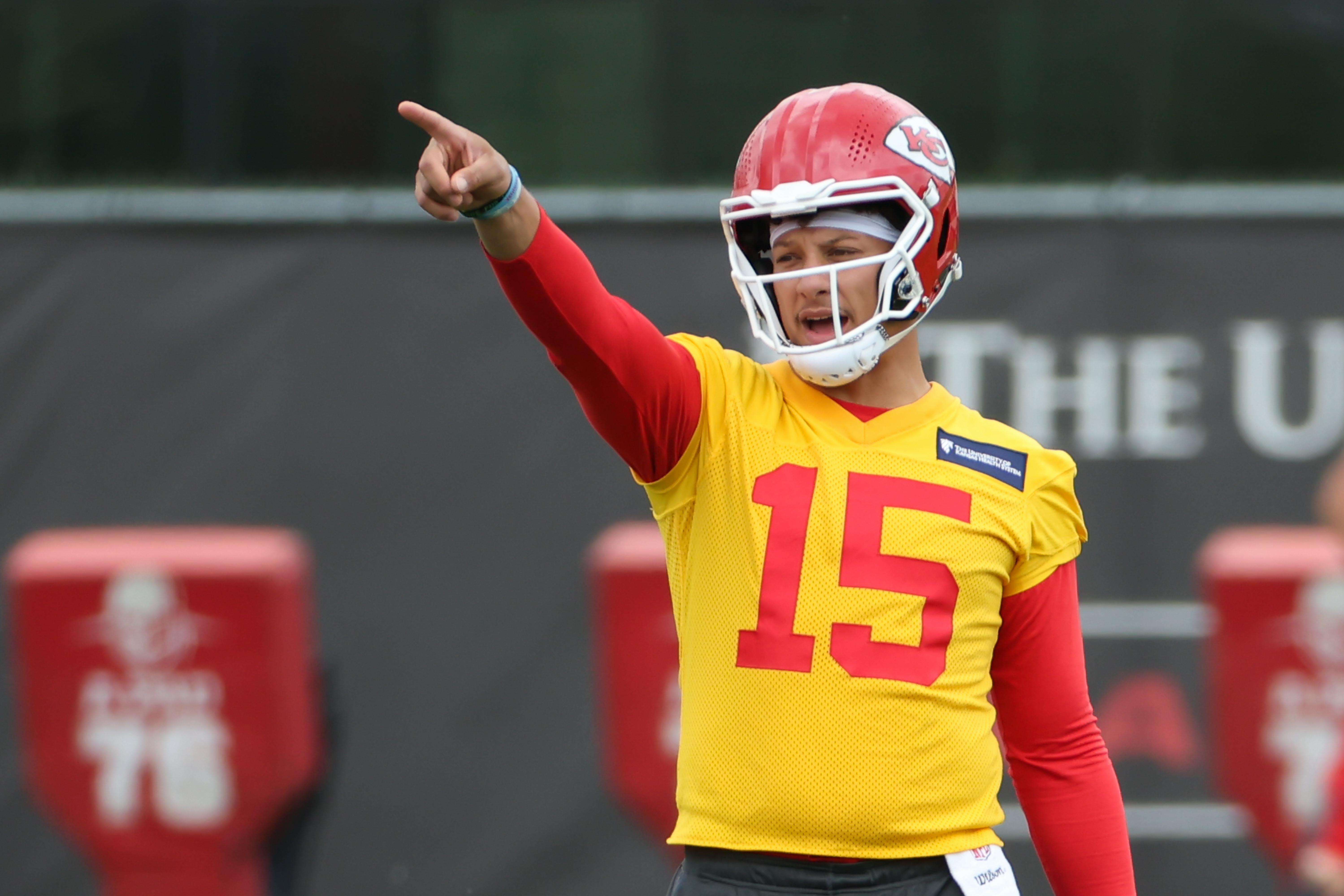 Chiefs QB Mahomes: Our offense will involve 'everybody' this season