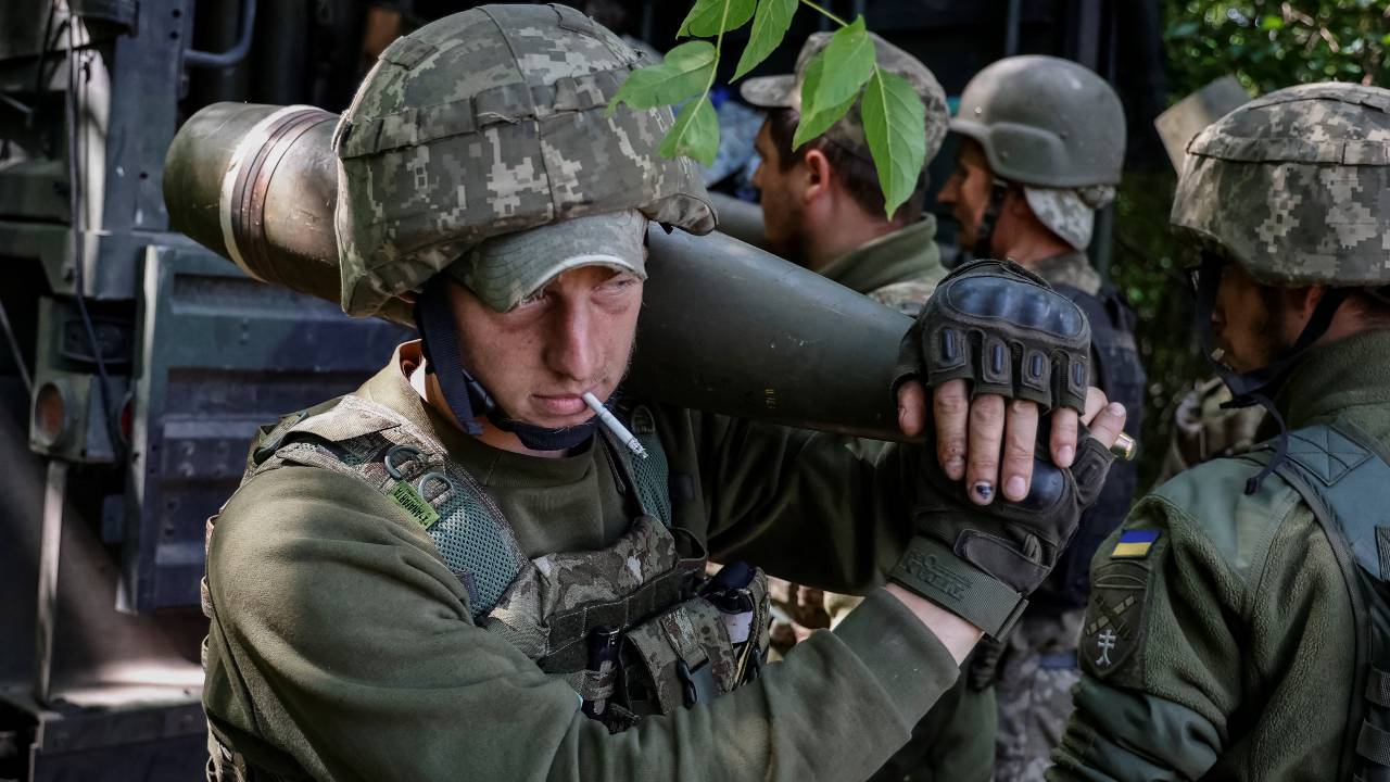 Ukraine conflict day 104: Fierce street fighting in Donbas, Moscow accused of stealing Ukrainian grai